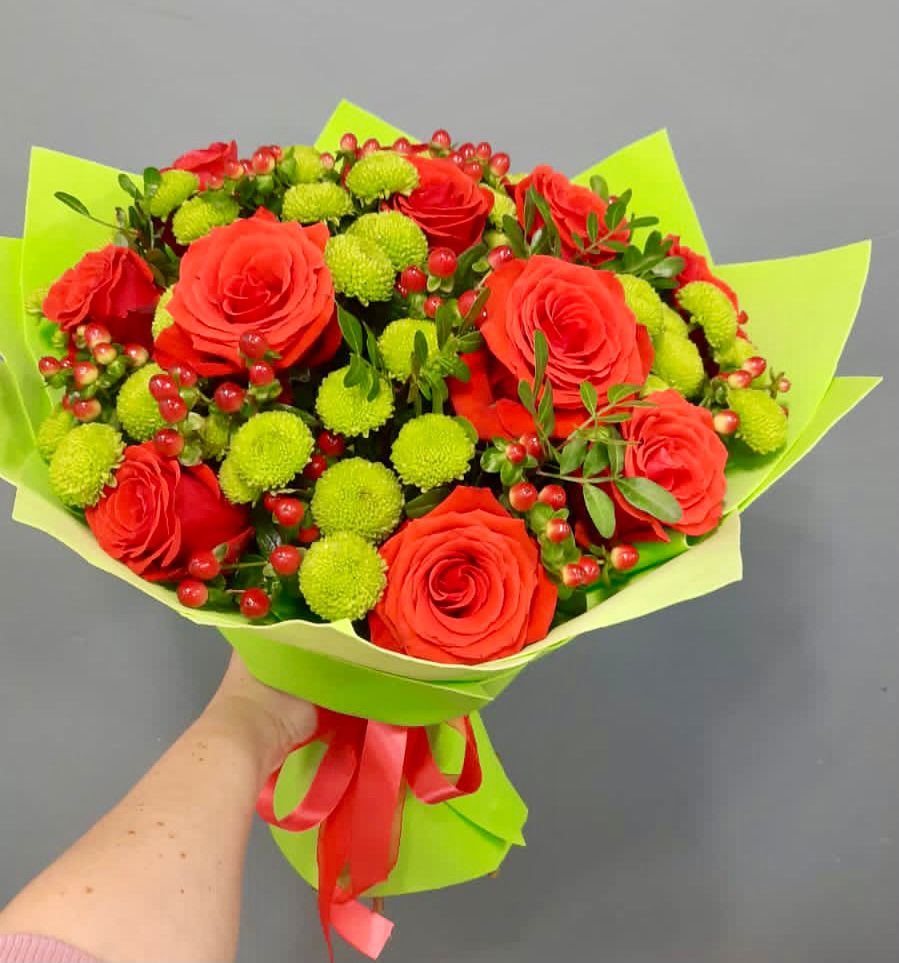 Букет цветов из: Хризантемы и Розы в Новониколаевской