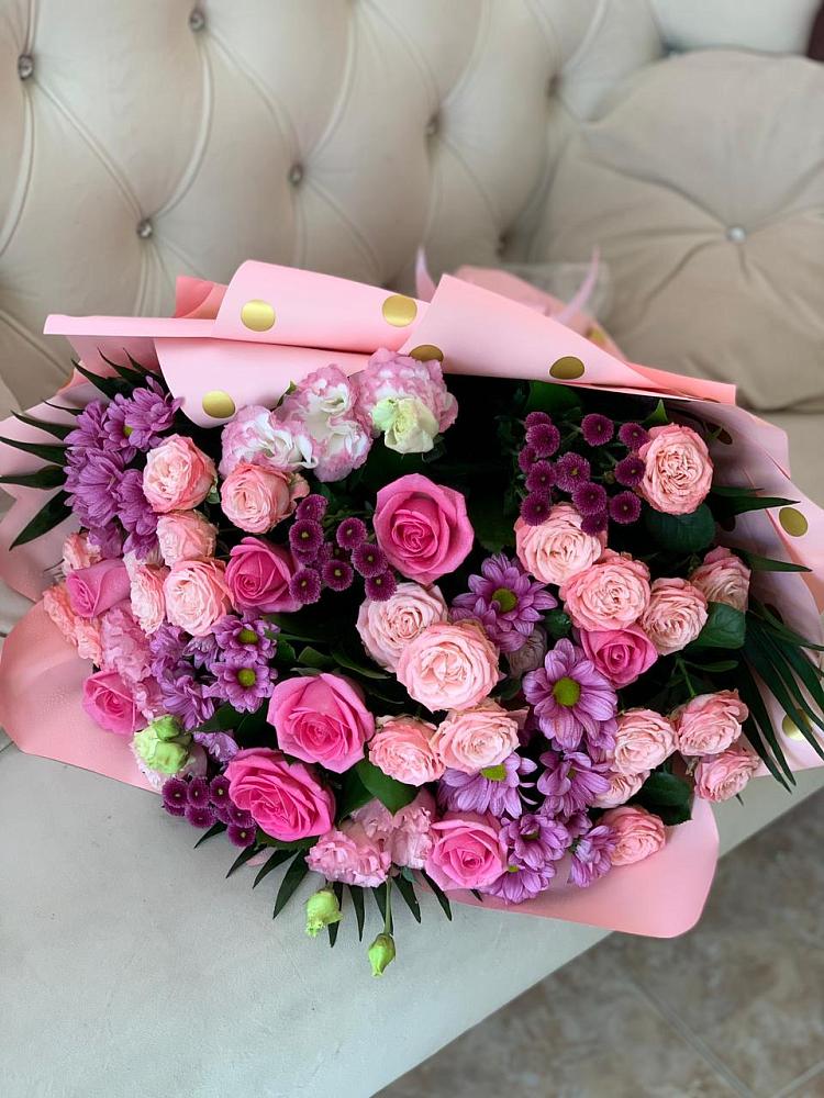 Букет цветов из: Хризантемы, Розы и Лизиантусы в Новониколаевской