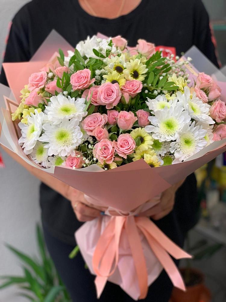 Букет цветов из: Розы и Хризантемы в Новониколаевской