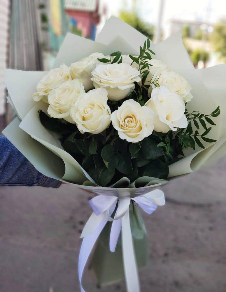 Букет Белые розы Проуд в Новониколаевской