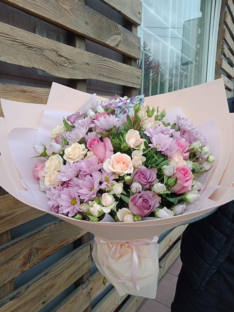 Букет цветов из: Розы и Хризантемы в Новониколаевской