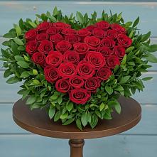 Цветочная композиция из Розы в виде сердца в Новониколаевской