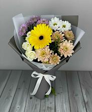 Букет цветов из:  Розы, Герберы и Хризантемы в Новониколаевской