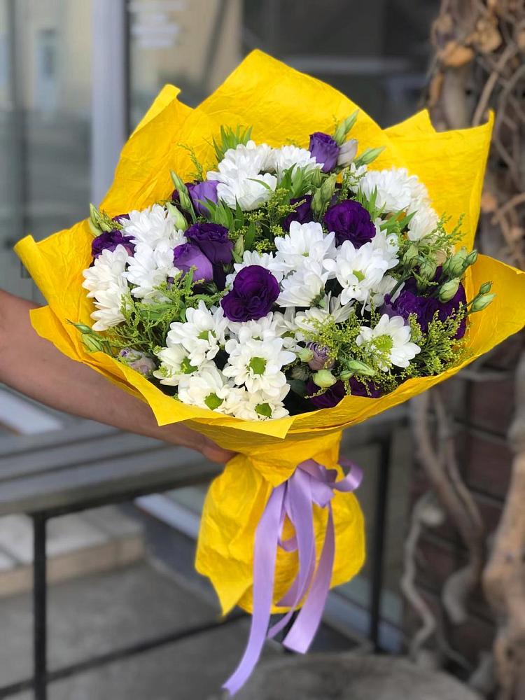 Букет цветов из: Ирисы, Хризантемы и Ромашки в Новониколаевской