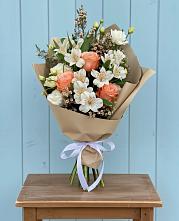 Букет цветов из:  Альстромерии, Лизиантусы, Розы и Хризантемы #REPLACE_PRED# Новониколаевской