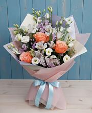 Букет цветов из:  Лизиантусы, Розы, Альстромерии и Гипсофила #REPLACE_PRED# Новониколаевской