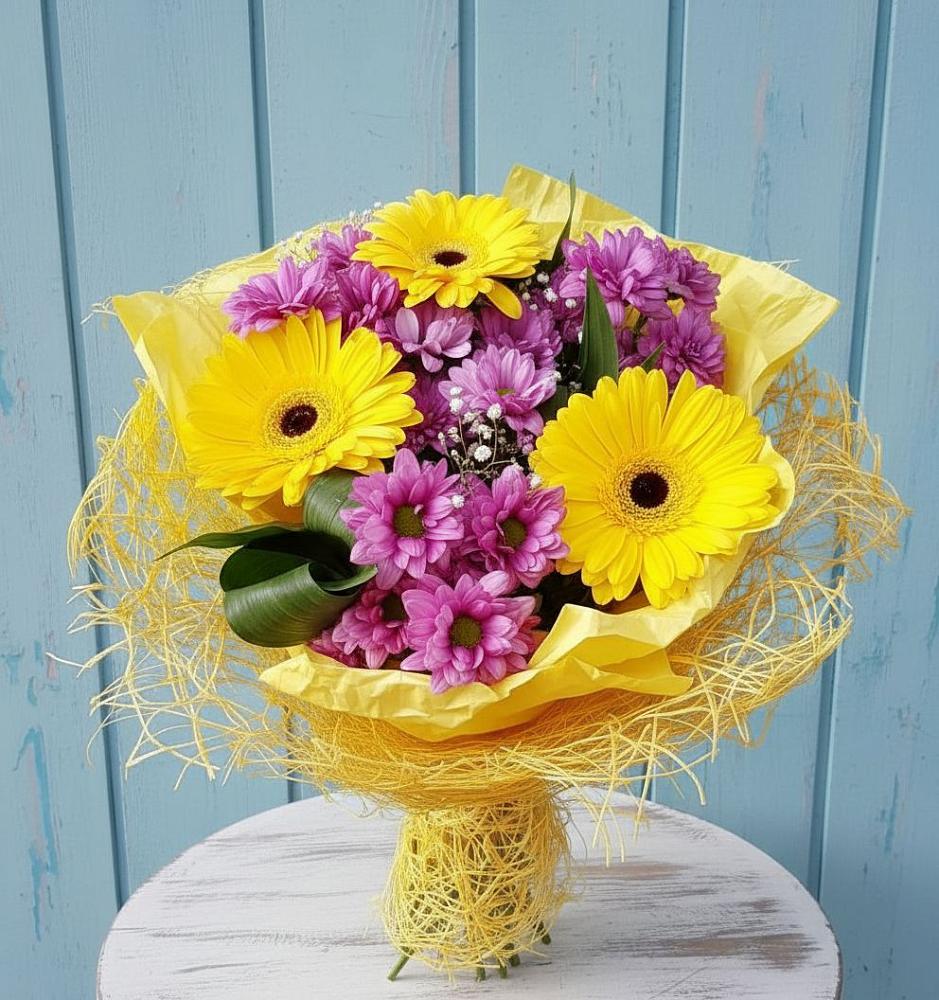 Букет цветов из: Хризантемы и Герберы в Новониколаевской