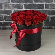 Цветочная композиция из Розы в шляпной коробке в Новониколаевской