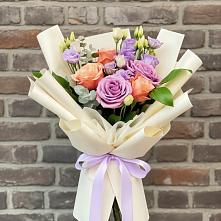 Букет цветов из:  Лизиантусы и Розы в Новониколаевской
