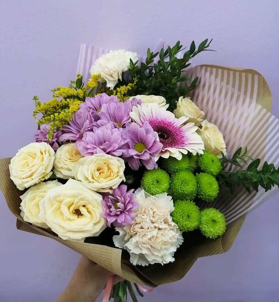 Букет цветов из: Хризантемы, Розы, Гвоздики и Герберы в Новониколаевской