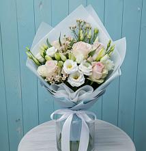 Букет цветов из:  Розы и Лизиантусы в Новониколаевской