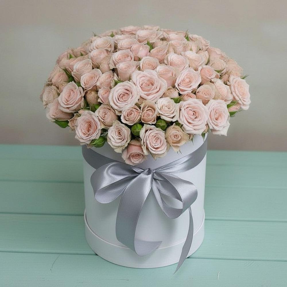 Цветочная композиция из Розы в шляпной коробке в Новониколаевской