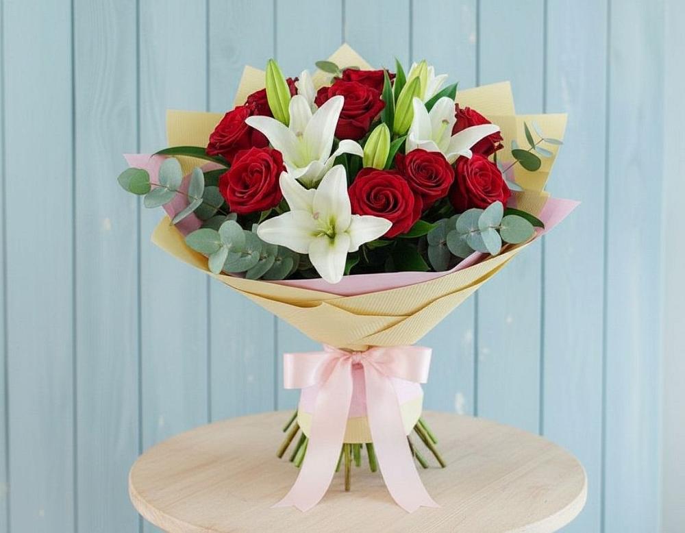 Букет цветов из: Лилии и Розы в Новониколаевской
